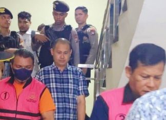 Kejari Tanjungpinang Terima Pelimpahan Tersangka Korupsi Pelabuhan Moco