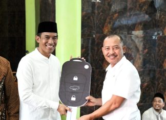 Serahkan Mobil Ambulans, Sekdaprov Kepri Minta Dimanfaatkan untuk Kebutuhan Masyarakat