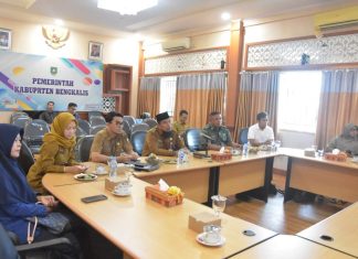 Pemkab Bengkalis Ikuti Rakor Pembangunan SMA Unggul Garuda Baru Bersama Sekjen Kemendagri Secara Zoom Meeting