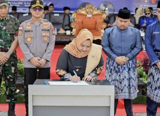 Bupati Bengkalis Pimpin Upacara Hardiknas 2025Â