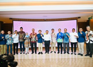 Bupati Bengkalis Perjuangkan Listrik 24 Jam Masuk ke Seluruh Desa