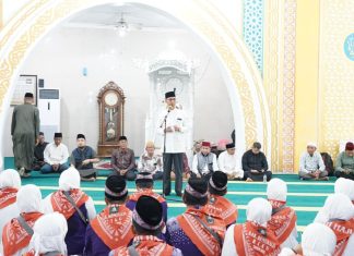 Bupati Bengkalis Lepas Keberangkatan 167 JCH Kloter 12 Menuju Embarkasi Haji Batam