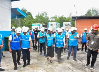 Tinjau PLTD Desa Pangkalan Batang, Wabup Harap Listrik Bawah Laut TerealisasiÂ