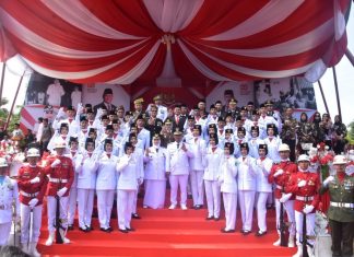 Sang Saka Berkibar Megah: Paskibraka Bengkalis Tunaikan Tugas dengan Sempurna