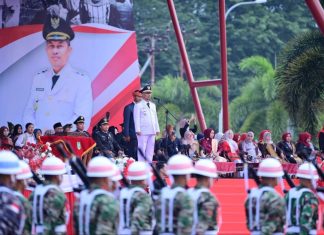Wabup Bagus Santoso Pimpin Penurunan Bendera HUT ke-80 RI di Bengkalis
