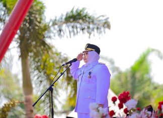 Bupati Kasmarni Pimpin Upacara Detik-Detik Proklamasi Kemerdekaan RI ke-80