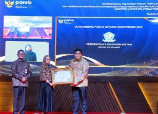 Inovasi ‘Serving The Villager’ Bawa Bupati Roby Raih Penghargaan Nasional