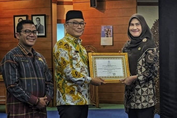 c6d1916af83ceda23f90f7651febbbef