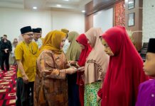 Bupati Kasmarni Safari Ramadhan di Talang Muandau: Serap Aspirasi hingga Serahkan Bantuan