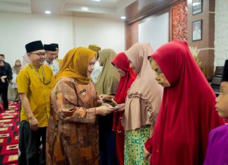 Bupati Kasmarni Safari Ramadhan di Talang Muandau: Serap Aspirasi hingga Serahkan Bantuan