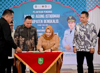 Wujudkan Pelayanan Modern, Bupati Kasmarni Luncurkan Tiket Elektronik