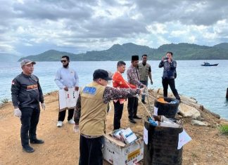 BPBD Anambas Musnahkan Sisa Bantuan Covid-19 yang Kedaluwarsa, Sejumlah Paket Sembako dan Vitamin Dibakar