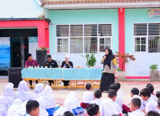 Sambangi Sekolah, Diskominfotik Tanamkan Etika Digital Sejak Dini
