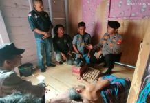 Polsubsektor Siantan Selatan Gandeng Media Salurkan Sembako untuk Lansia dan Warga Sakit di Anambas