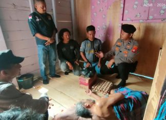 Polsubsektor Siantan Selatan Gandeng Media Salurkan Sembako untuk Lansia dan Warga Sakit di Anambas