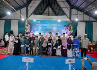 Bupati Bengkalis Serahkan Santunan di Acara Maulid Nabi Bathin Solapan